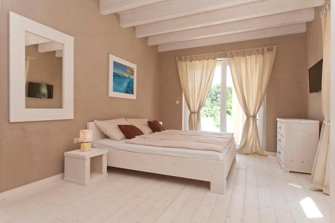 Villa Bella - Beautiful And Modern House With Pool, Souna, Jacuzzi & Playground, Liznjan - Istra Ngoại thất bức ảnh